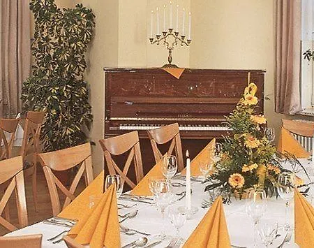 Kaerntner Stub'n Szálloda Königslutter am Elm